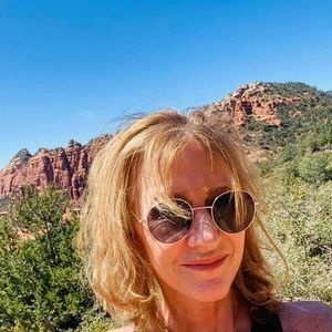 Meet your Posher, Lucia